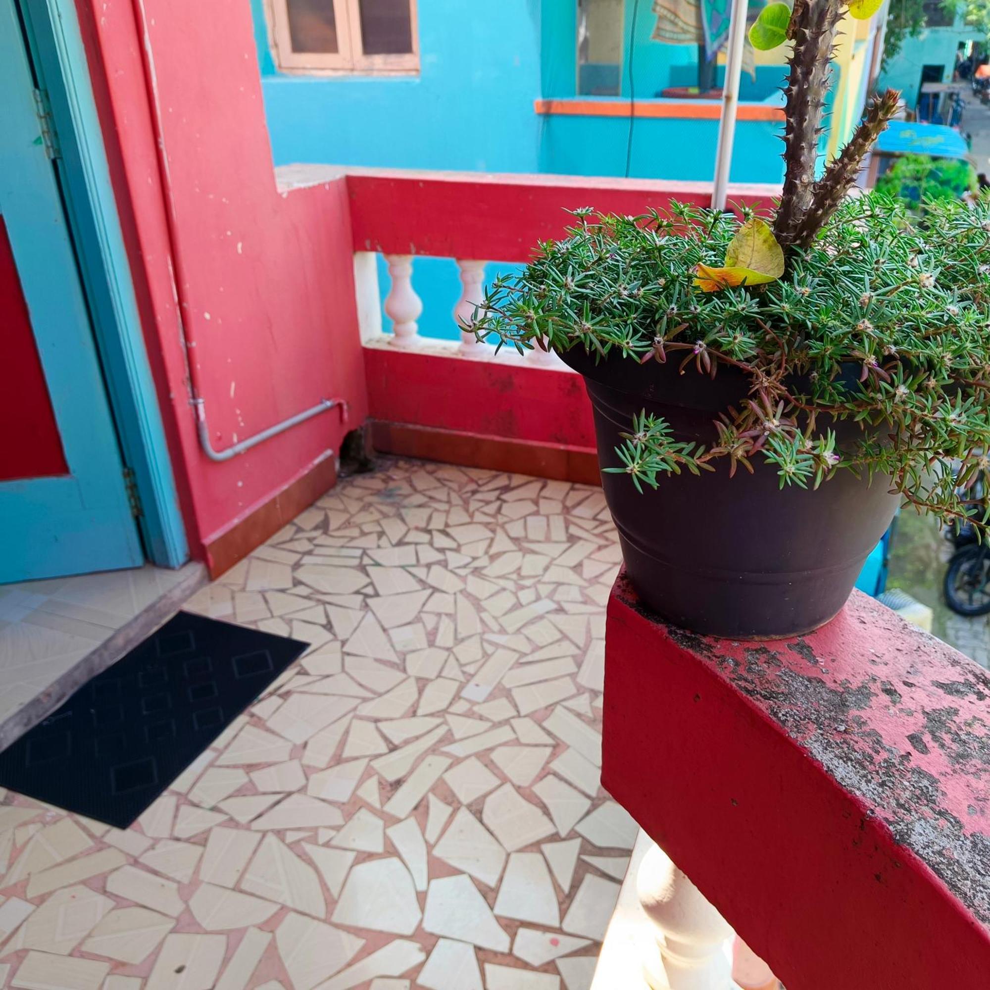 Blue Waves Homestay Puduccseri Kültér fotó