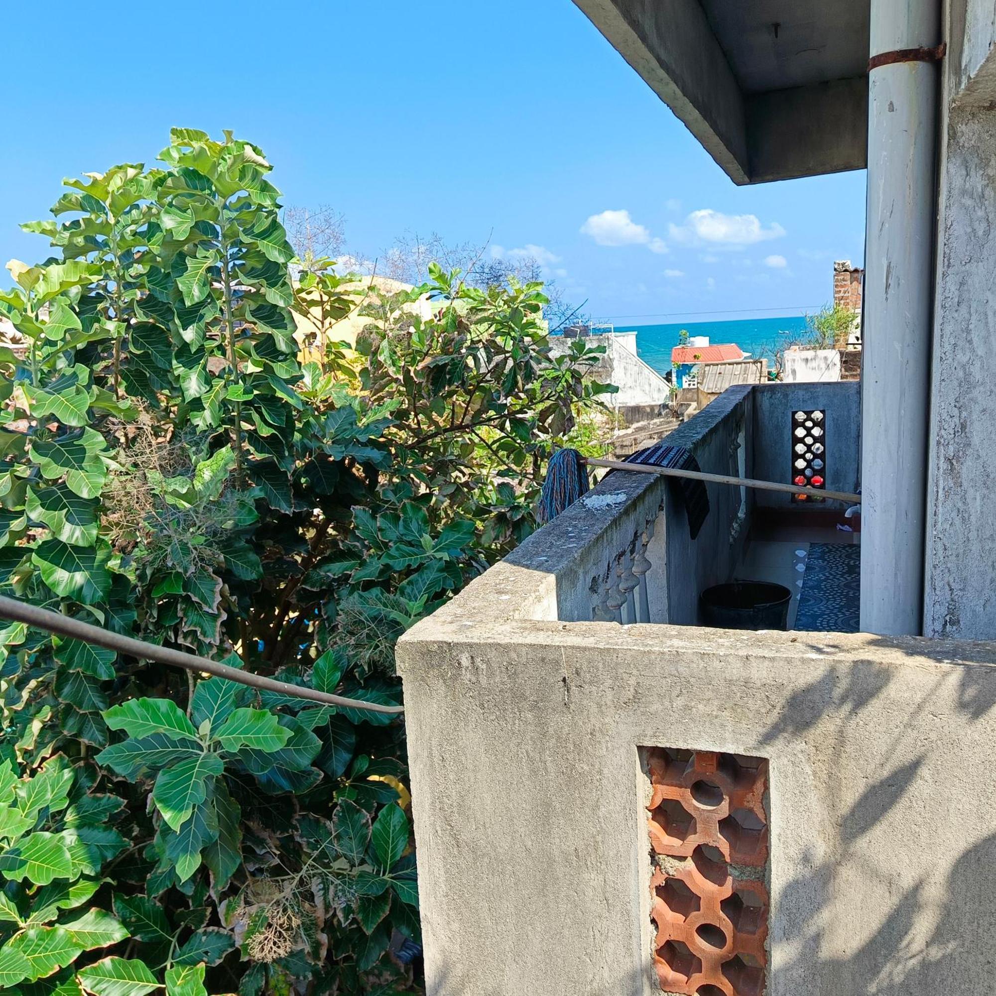 Blue Waves Homestay Puduccseri Kültér fotó