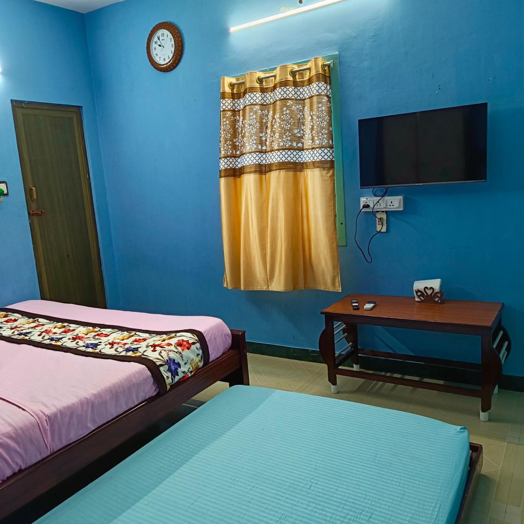 Blue Waves Homestay Puduccseri Kültér fotó